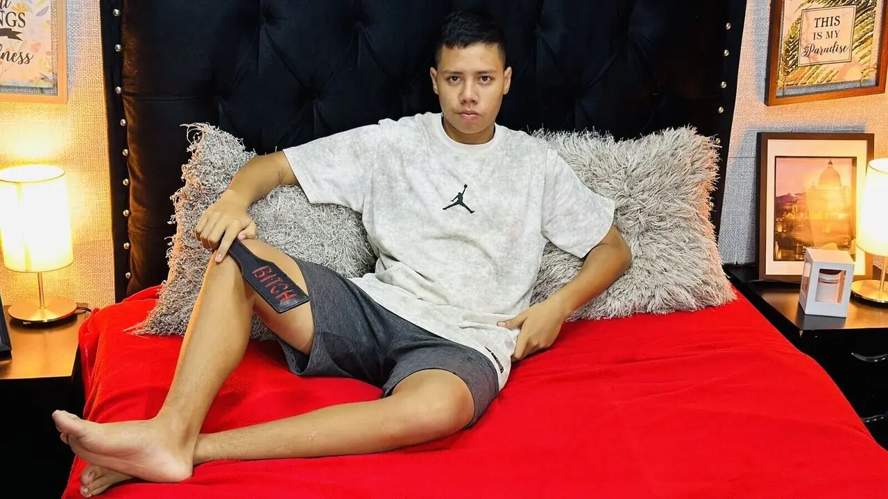  Live sex with KendorReyes - Free Porn Live