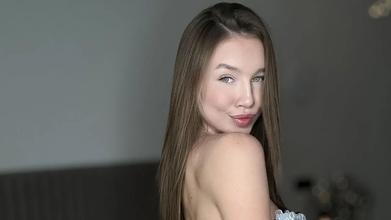  Live sex with AriaNilson - Free Porn Live