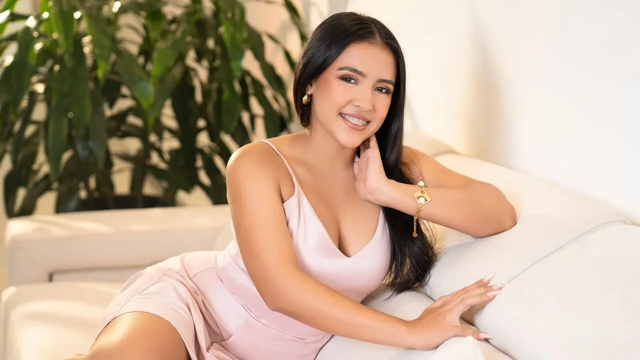  Live sex with JulianaFerrara - Free Porn Live