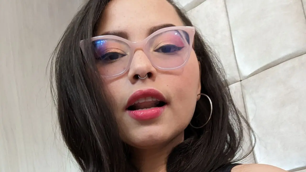  Live sex with MiaRioss - Free Porn Live