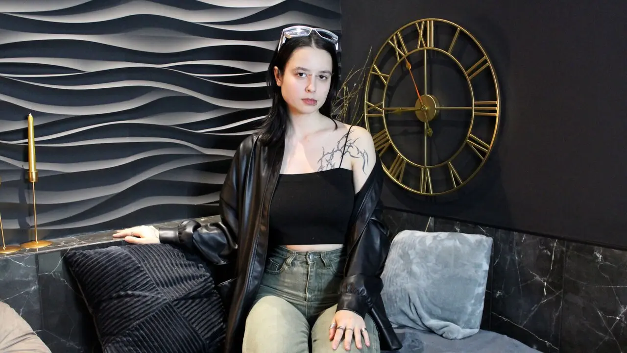  Live sex with MollyCrawley - Free Porn Live