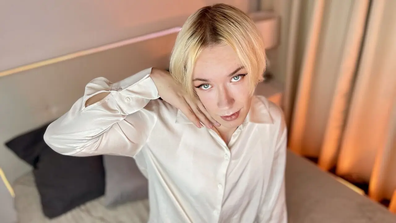  Live sex with AmandaBrow - Free Porn Live